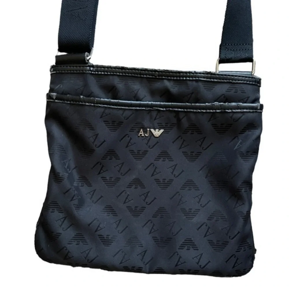 Armani Jeans Men's Black Logo Print Stash Messenger Bag